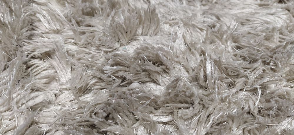 Dywan biały długie włosie 145x195