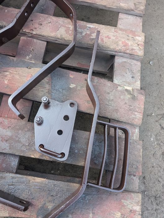 Кронштейн кріплення передніх крил МТЗ 80 МТЗ 82 крила передні МТЗ 80