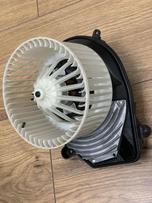 Крыльчатка моторчика печки Skoda Superb 1