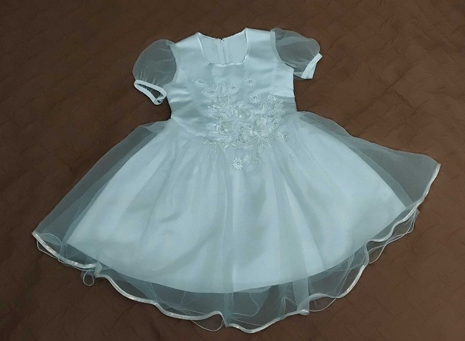 Сукня біла святкова для дівчинки