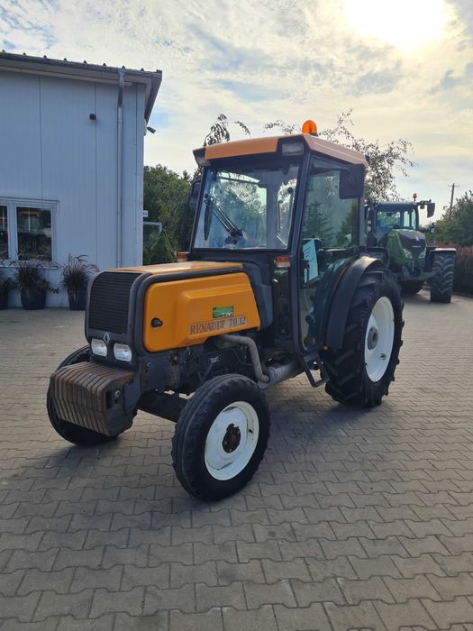Ciagnik Sadowniczy Renault 7012