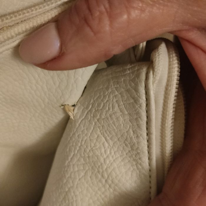 Kremowa torebka ze skóry naturalnej