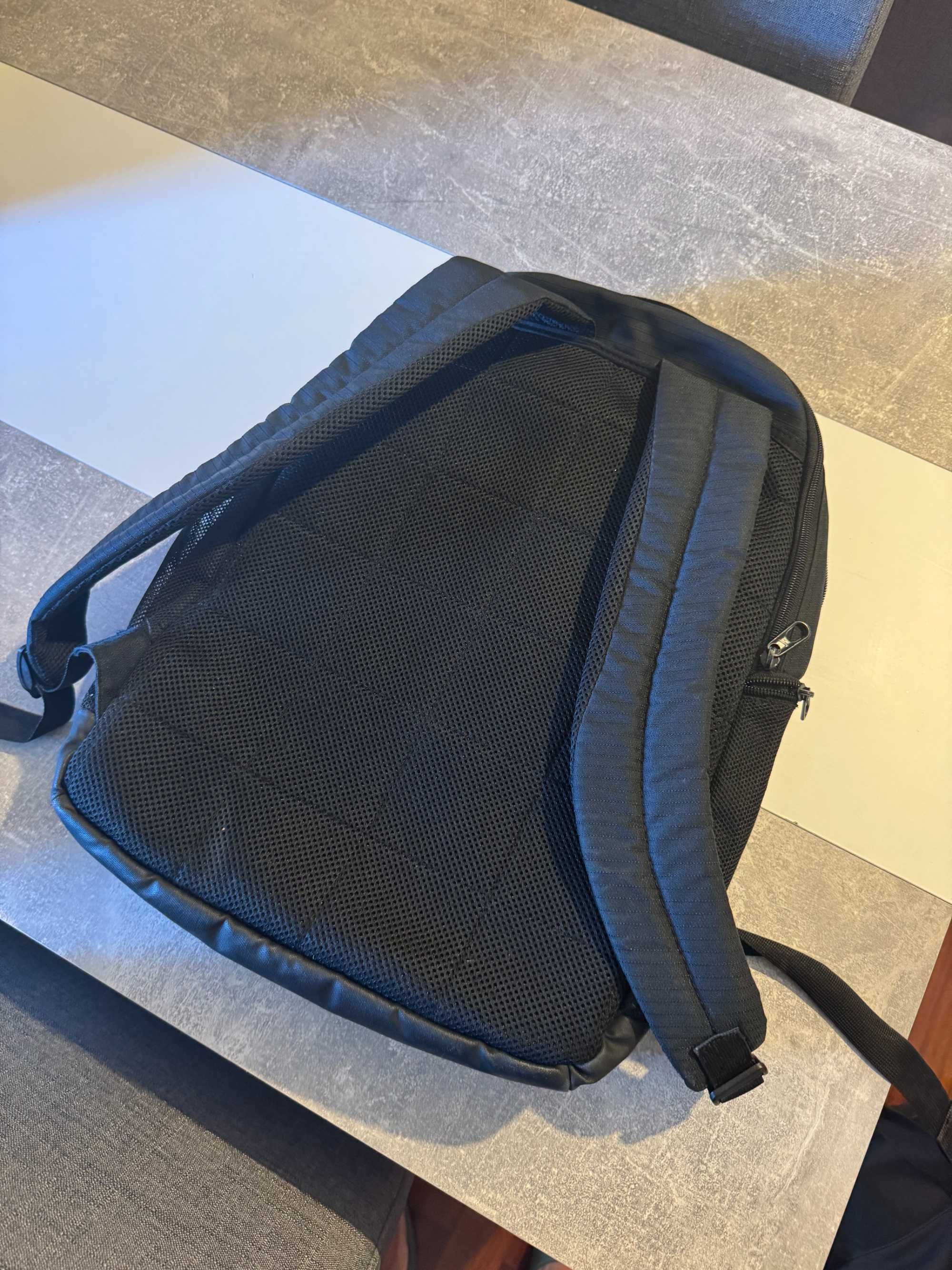 Mochila Nike Brasilia + Saco Brasilia - Como Novos