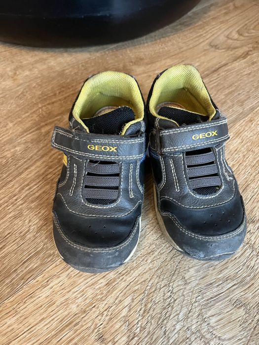 Buty Geox w rozmiarze 26