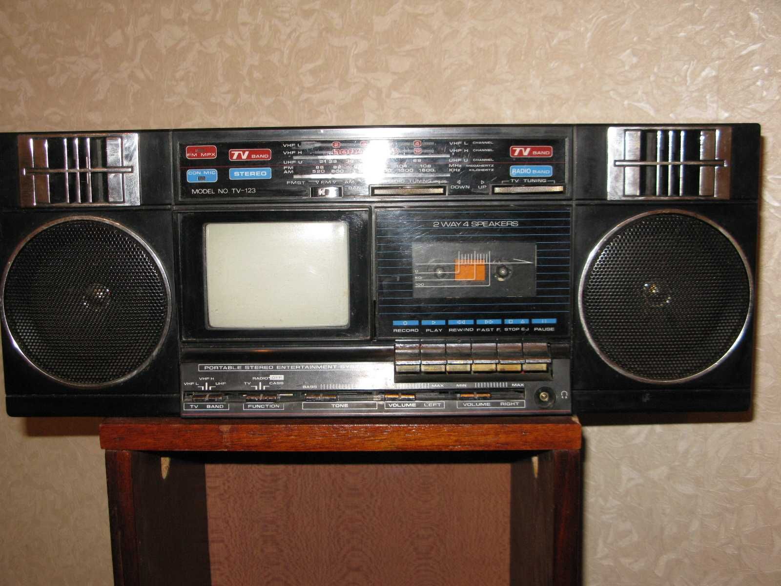 Телерадиомагнитола TV-RADIO-CASSETTENRECORDER model no. TV-123