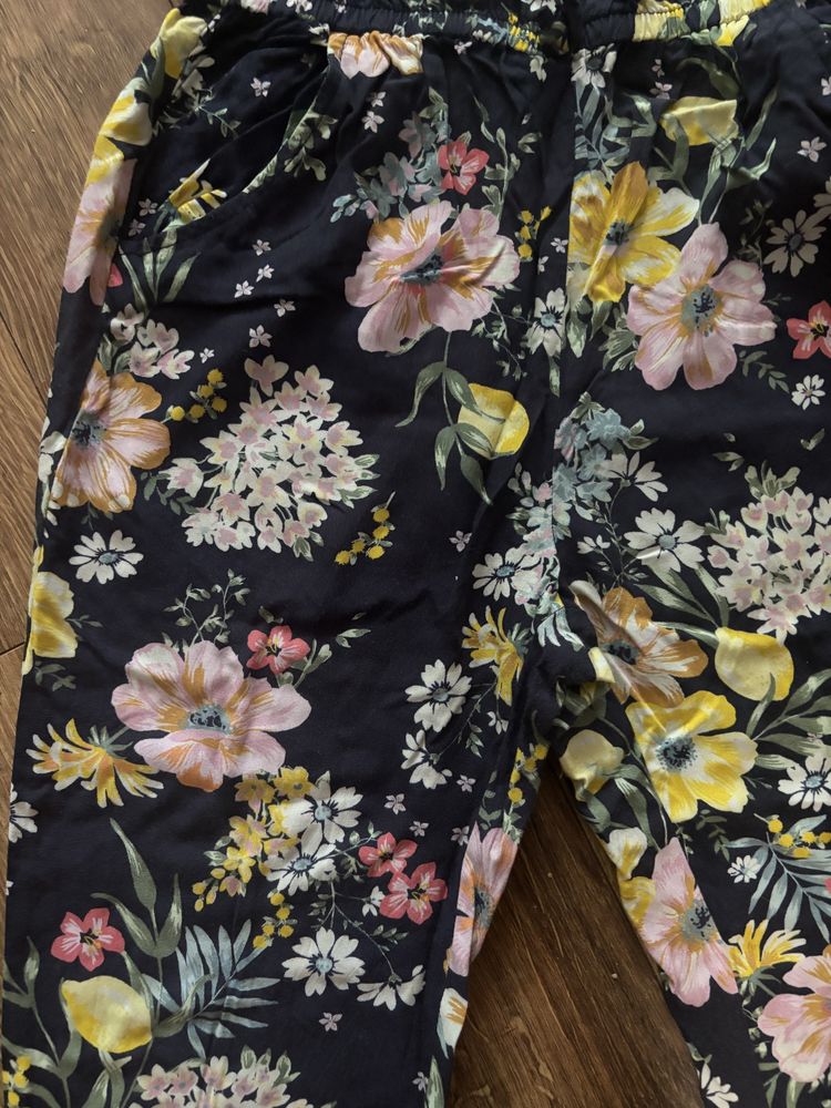 Kombinezon rozm. 140 H&M