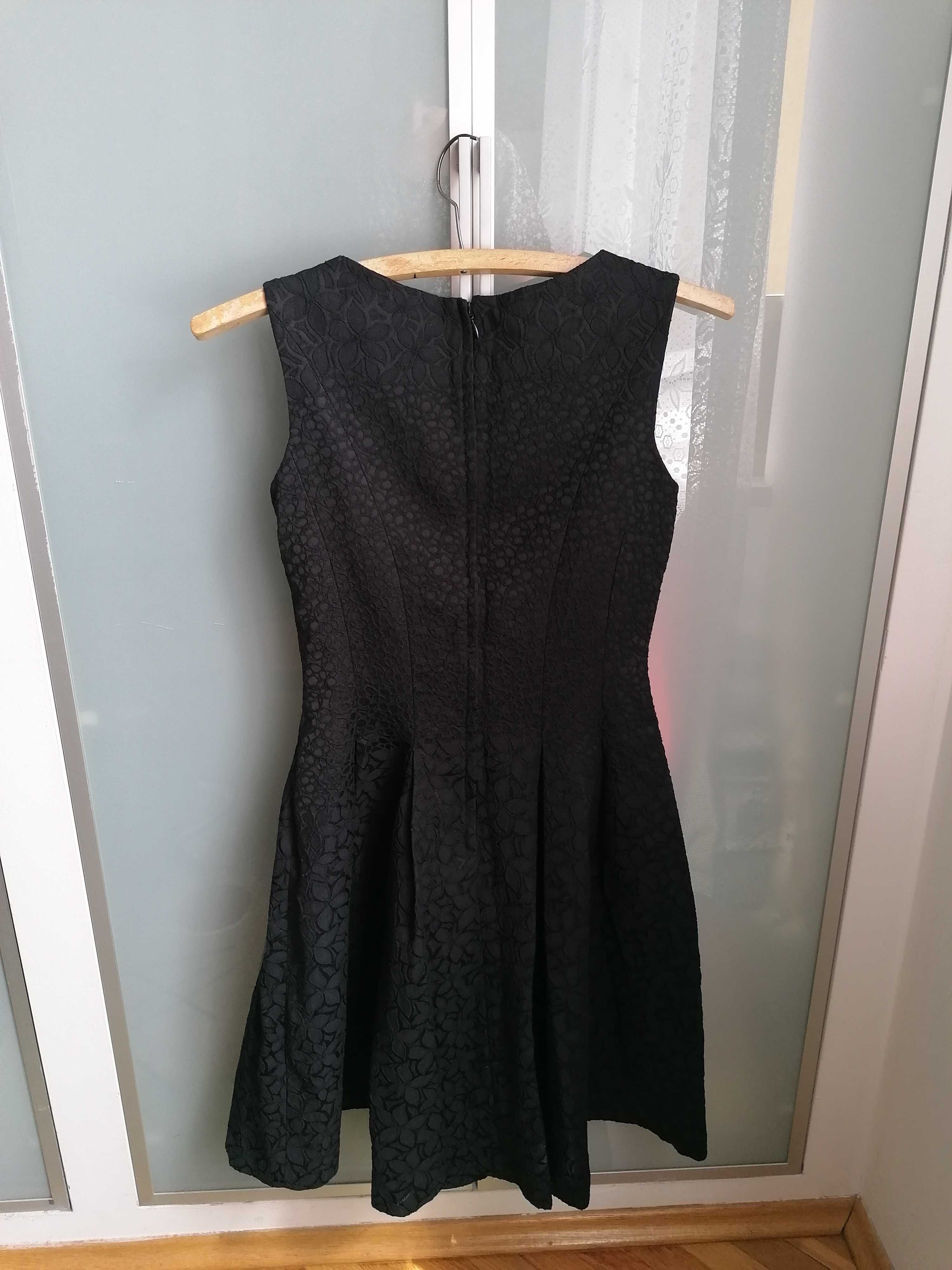 Czarna rozkloszowana sukienka Orsay rozmiar XS