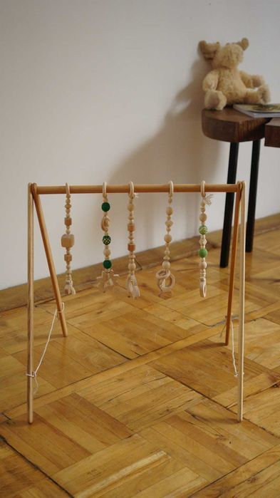 На виписку Подарунок Тренажер Монтессорі Підлоговий Мобіль з підвісами