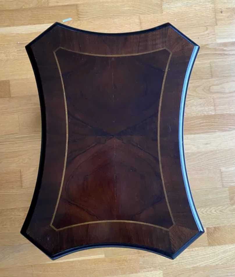 Mesa antiga em mogno com cisnes entalhados – séc. XIX / XX