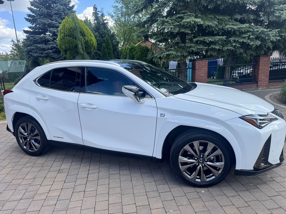 Lexus UX 250F GPF F Sport 2021/2022 2WD prywatnie