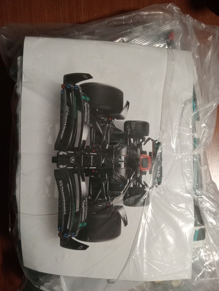 LEGO - Mercedes-AMG F1 W14 E Performance