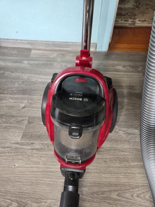 Продам пилосос Bosch