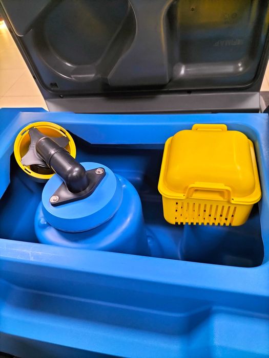 Продаж запчастин і  аксесуарів на підлогомийні машини