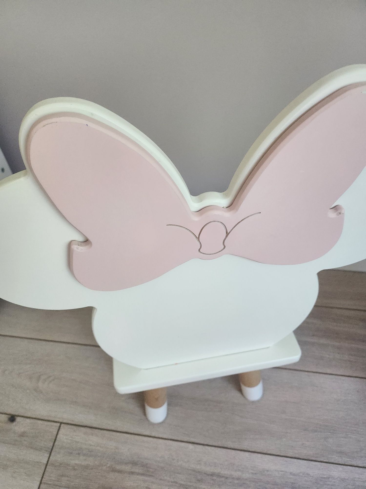 Krzeselko minnie i stoliczek chmurka