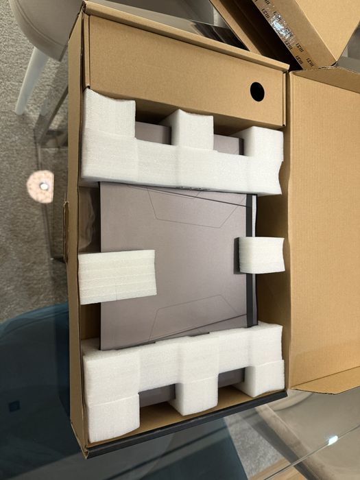 MSI Pulse GL76 12UGK Intel i7 RTX 3070 Max-Q