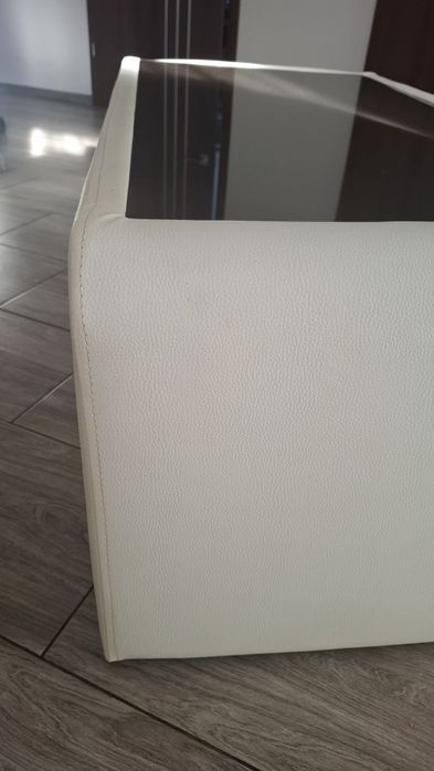 Ława biala ,szklany blat