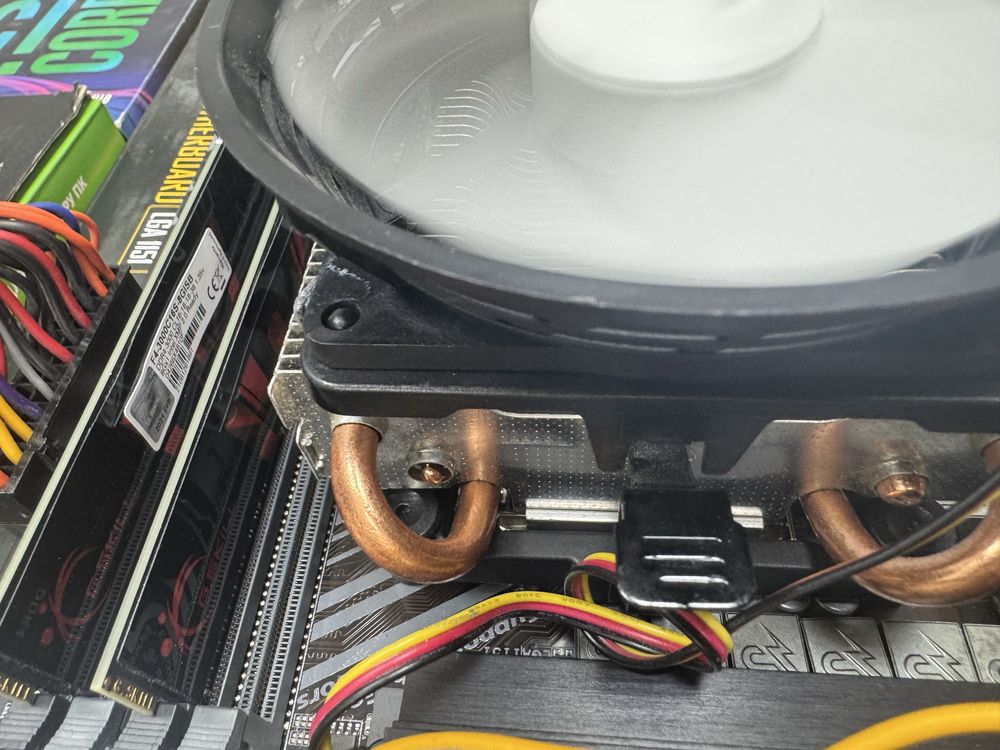 Продам комплект i5 9400f/z390/ddr4 16 gb