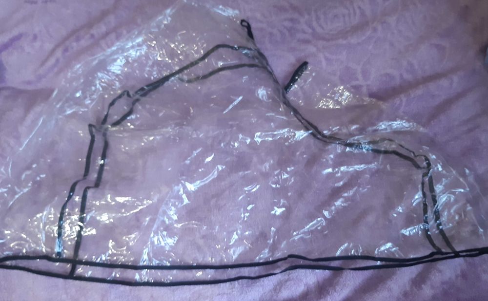 Folia przeciwdeszczowa na wózek gondole.