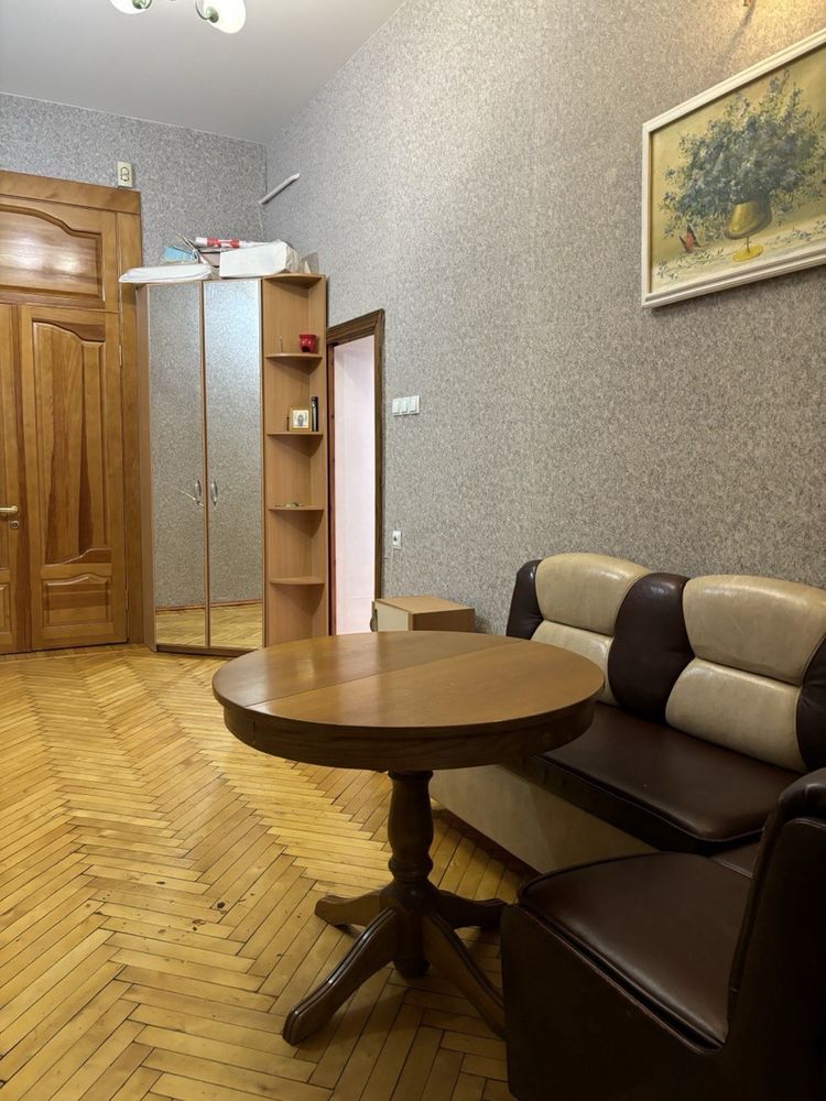 Продажа 2 ком квартиры в центре