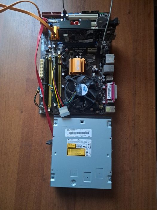 Материнська плата asus core duo 2 4 ядра робоча