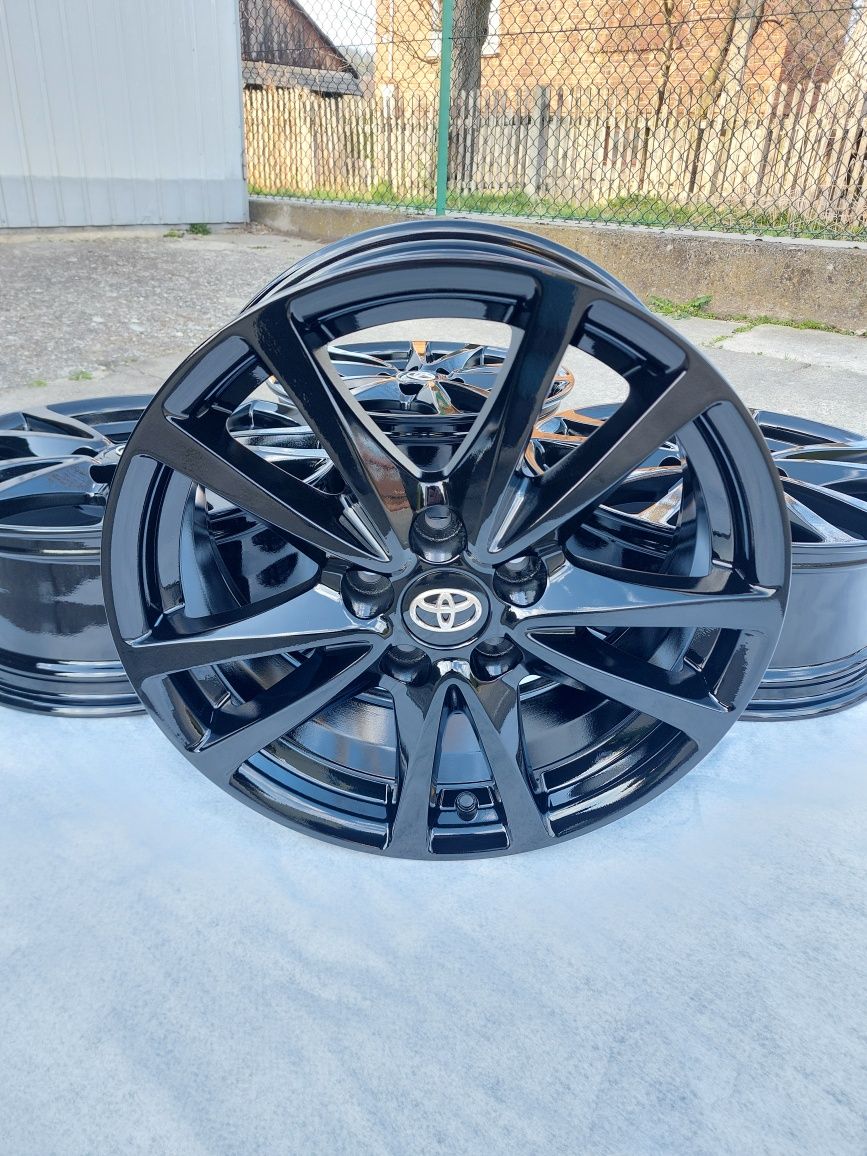 Felgi 17 5x114.3 Toyota