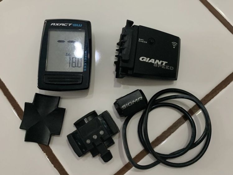 Contra Km  para bicicletas da GIANT como novo
