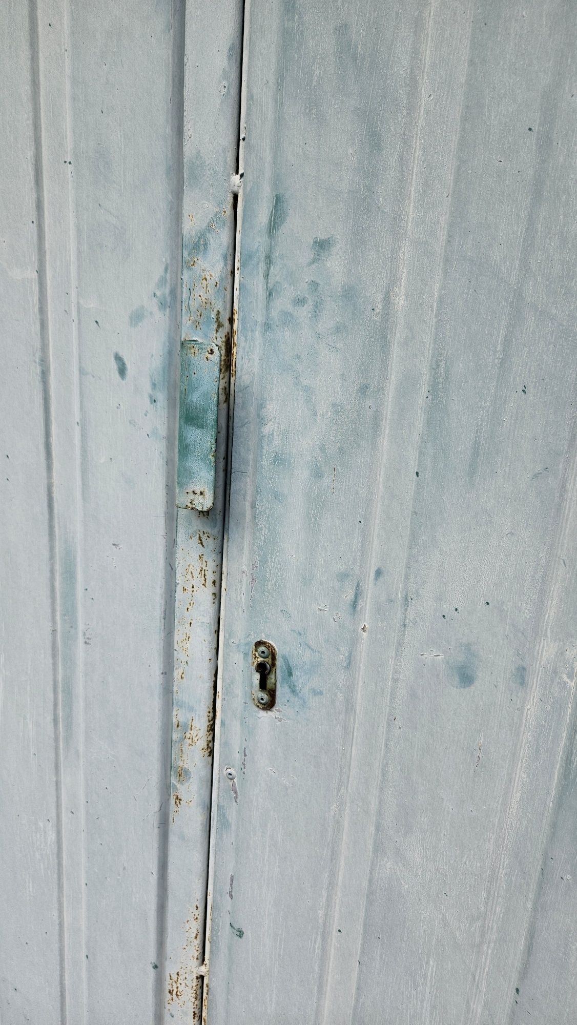 Stary garaż metalowy - do rozebrania j przeniesienia
