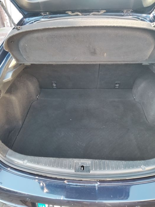 Продам своє авто Мазда 6