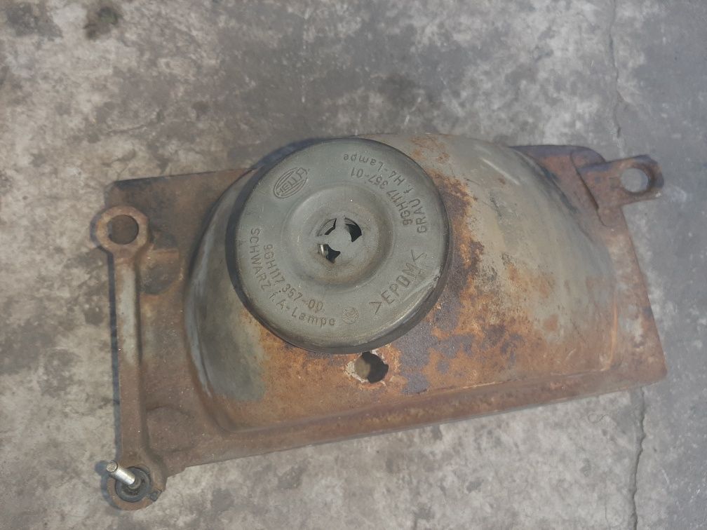 Передня фара  Volkswagen Jetta 2