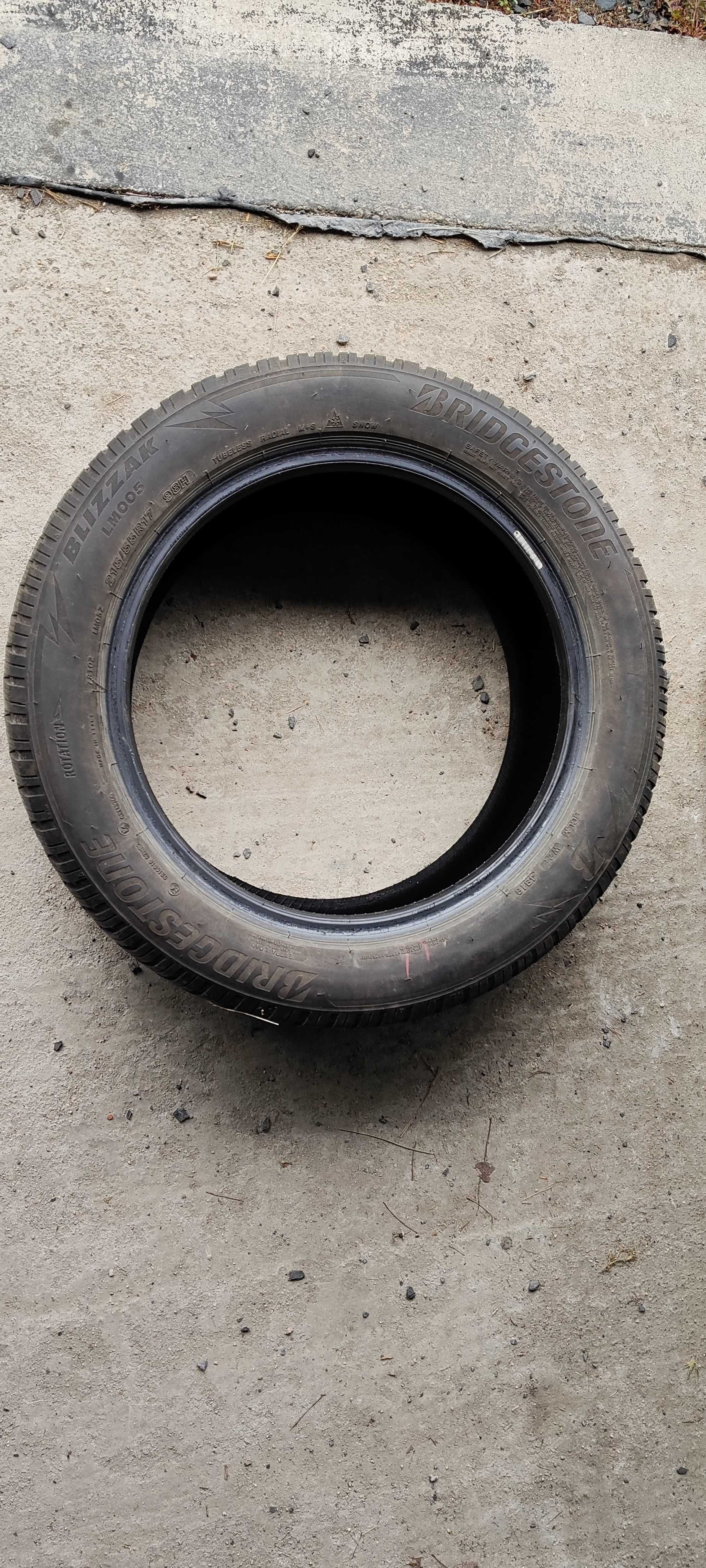 Opony zimowe używane 215/55/17 Bridgestone Blizzak LM005