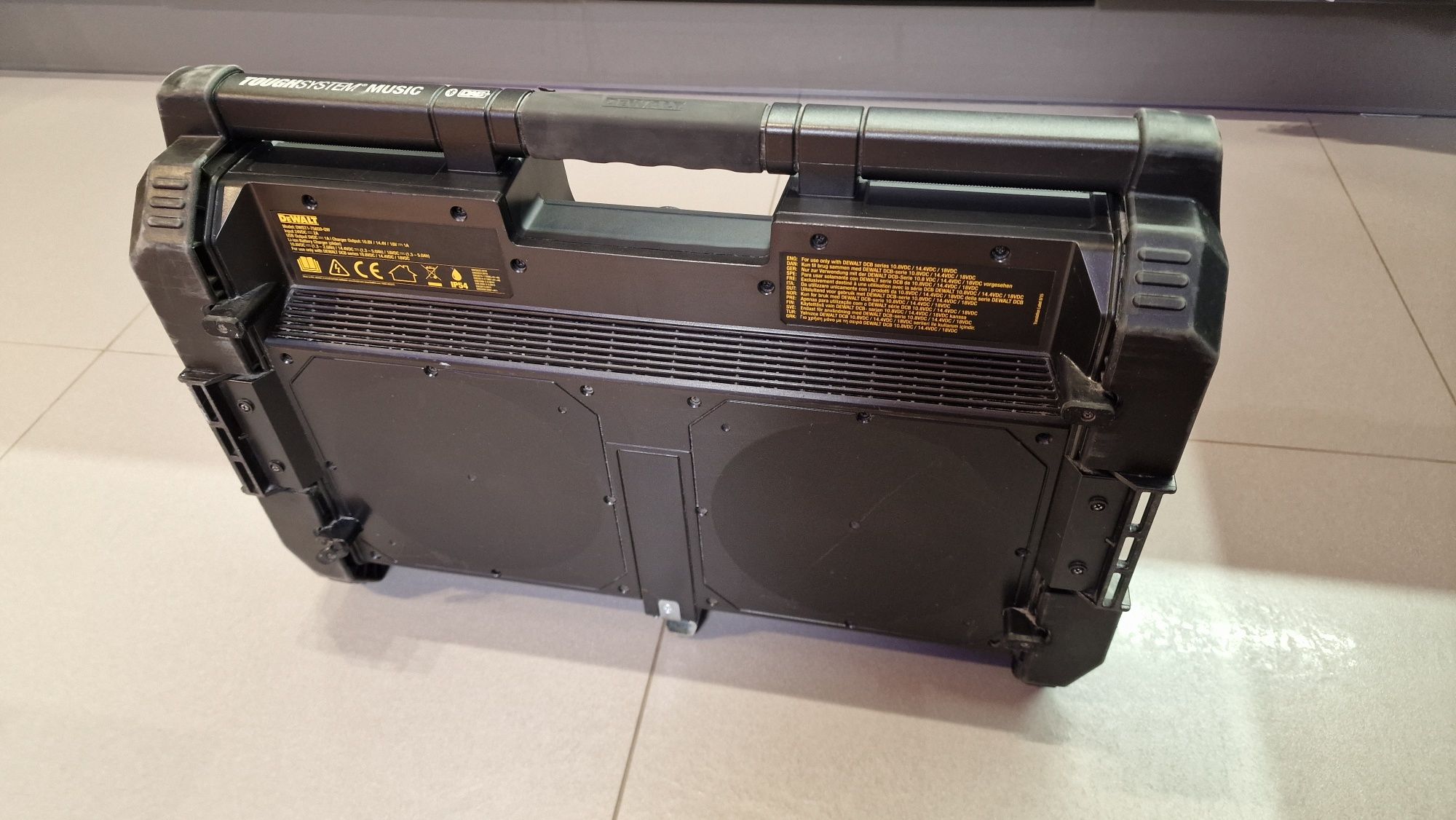 Radio Dewalt DWST1-75659-QW Subwoofer 6 głośników