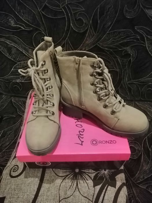 Демісезонні жіночі ботинки,36 р. 230 грн. ,