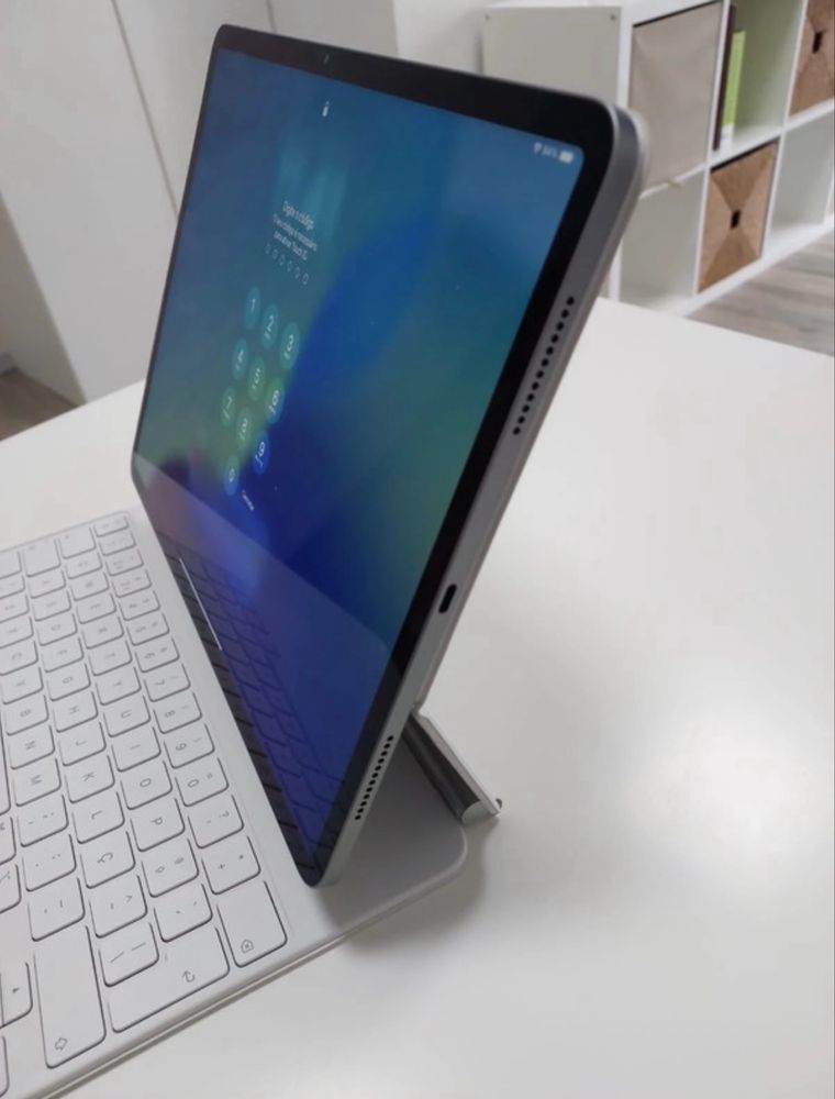 Magic keyboard apple