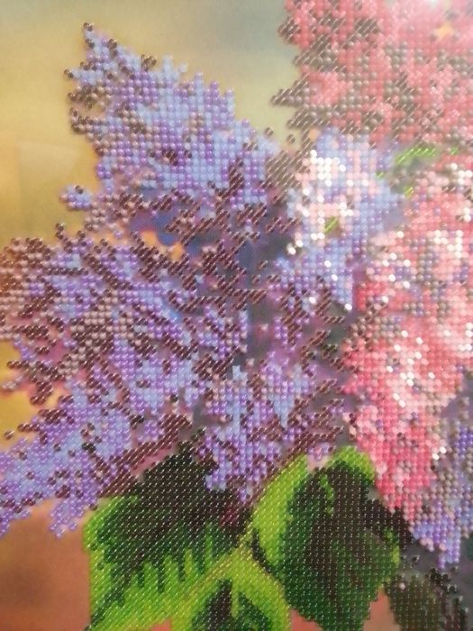 Вишита картина. Бузкова насолода.