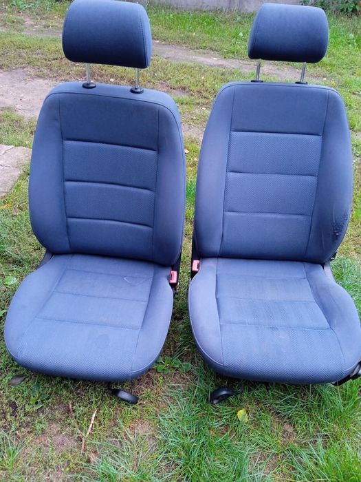 Komplet Foteli Audi A4 B5 kombi 2001