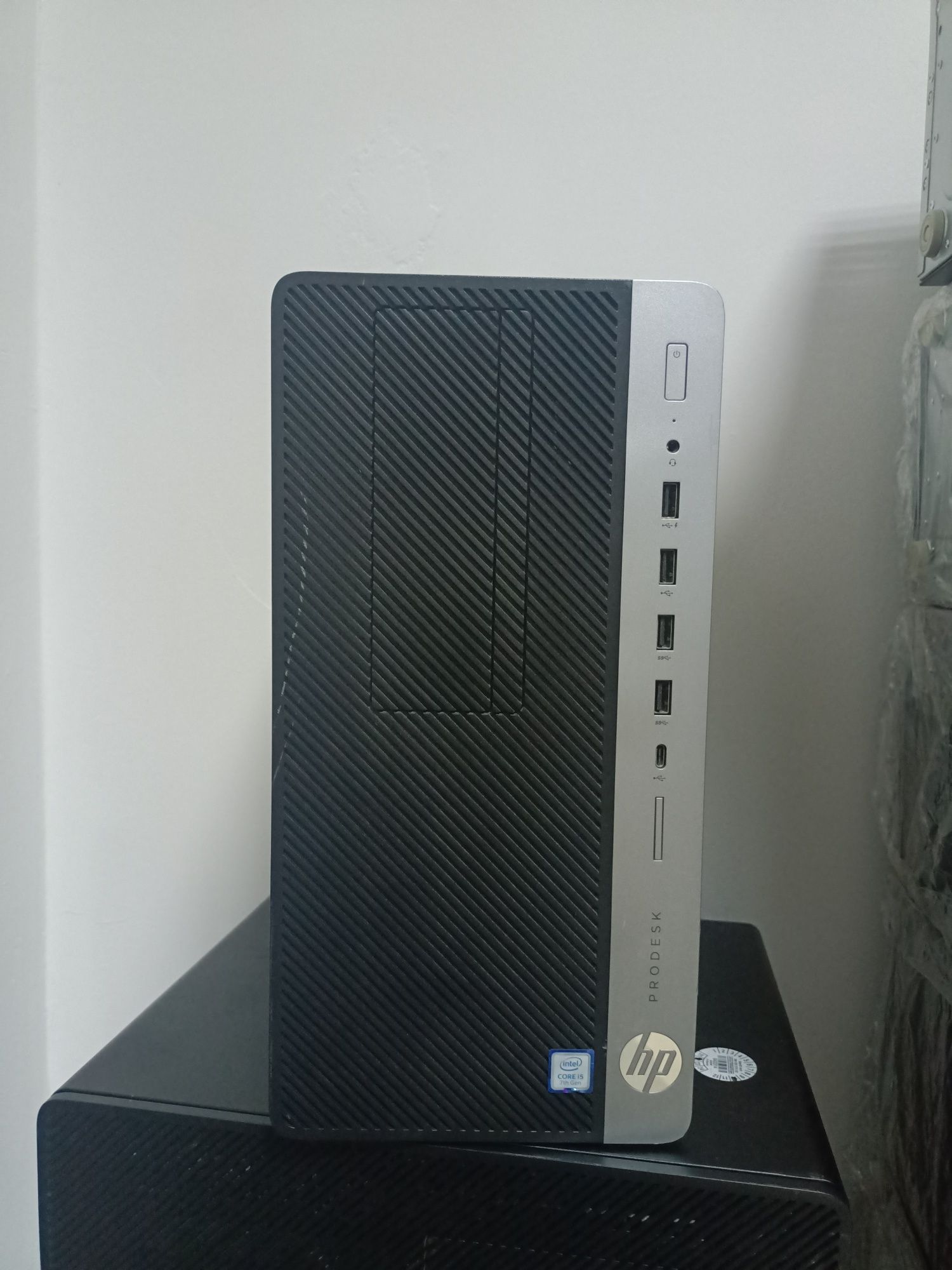 Core i5-7500(4x3.20/8GB DDR4/256gb ssd/HD 530)HP 600 G3 MT