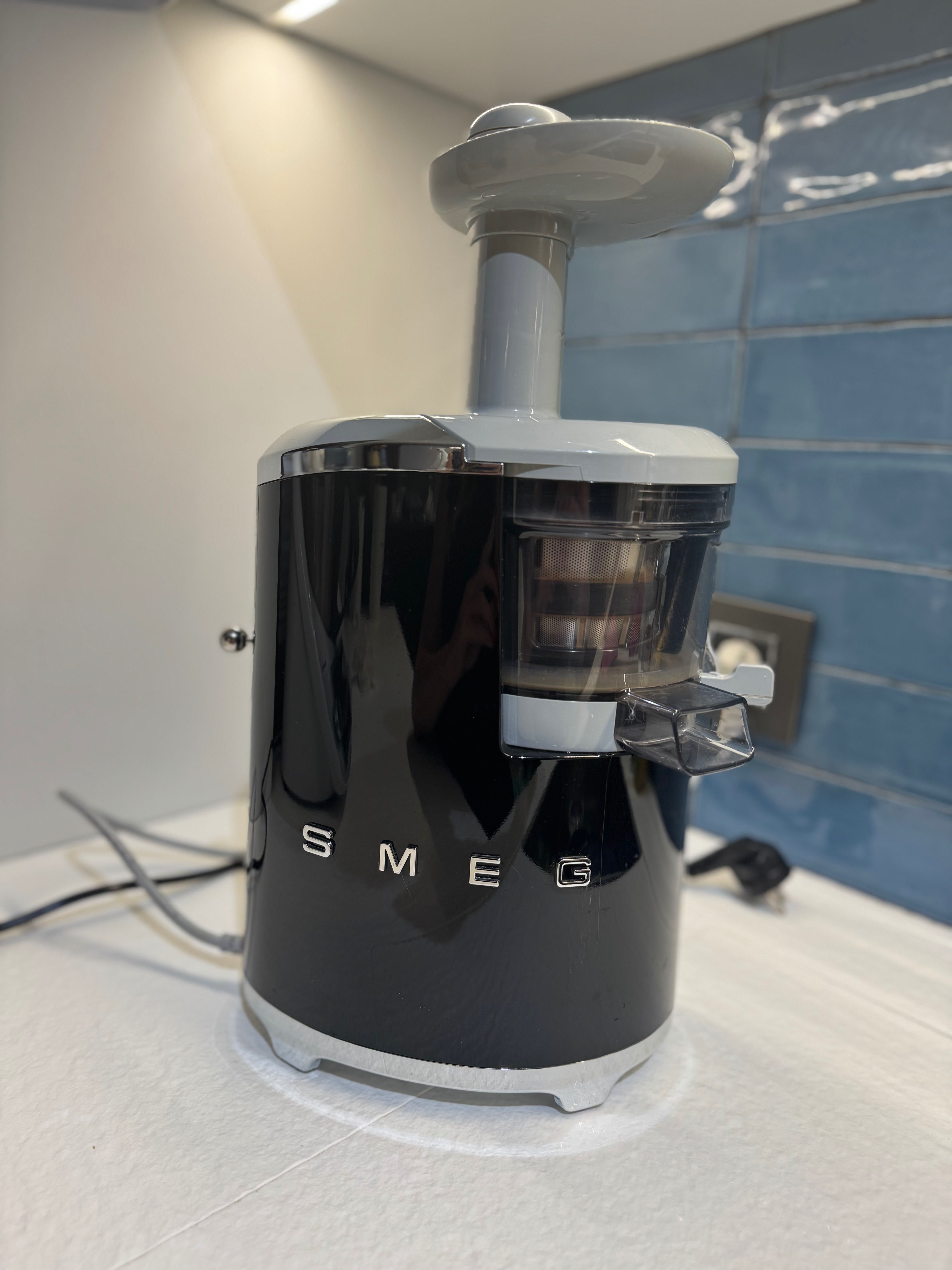 Wyciskarka wolnoobrotowa SMEG