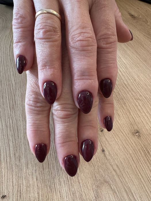 Paznokcie żelowe, manicure hybrydowy