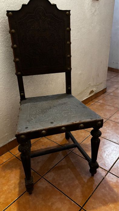 Cadeiras antigas para recuperar