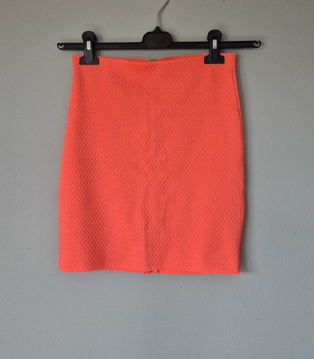 Neonowy róż spódnica Reserved rozm. 34