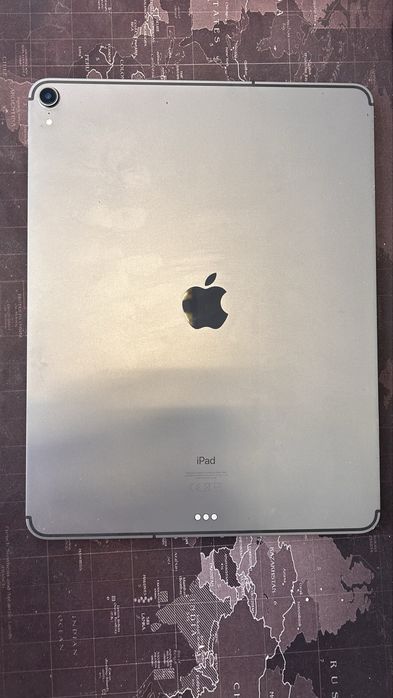 iPad Pro 12.9” (2018) – 256GB – Wi-Fi + Cellular