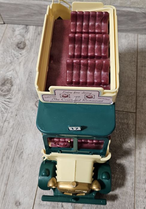 Будинок Silvanian Families. Автобус Sylvanian Families