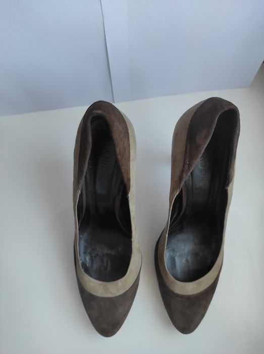 Sapatos de camurça 41