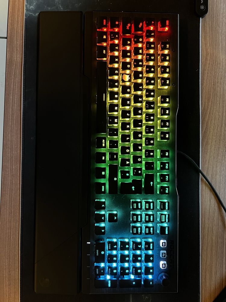 Klawiatura mechaniczna Roccat Vulcan 121