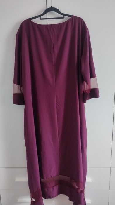 Sukienka  długa zwiewna .