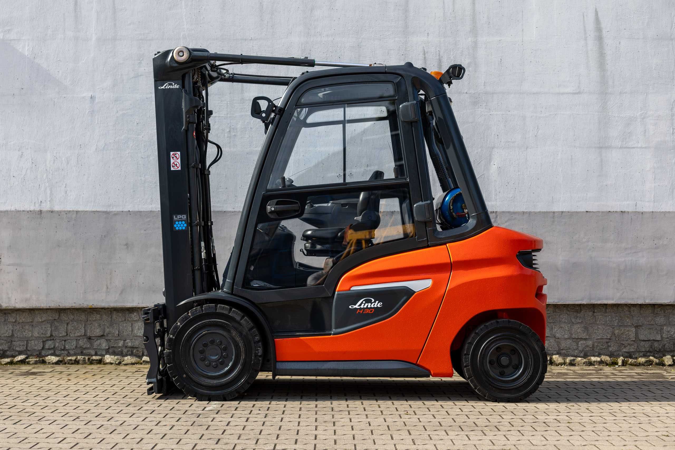 Wózek widłowy LINDE H30T-01, 2021, niski przebieg - 3956mth!