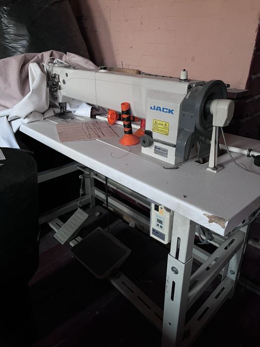 Промислова довго рукавна швейна машина