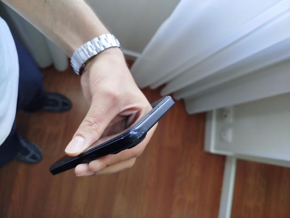 Iphone 16 preto titanico