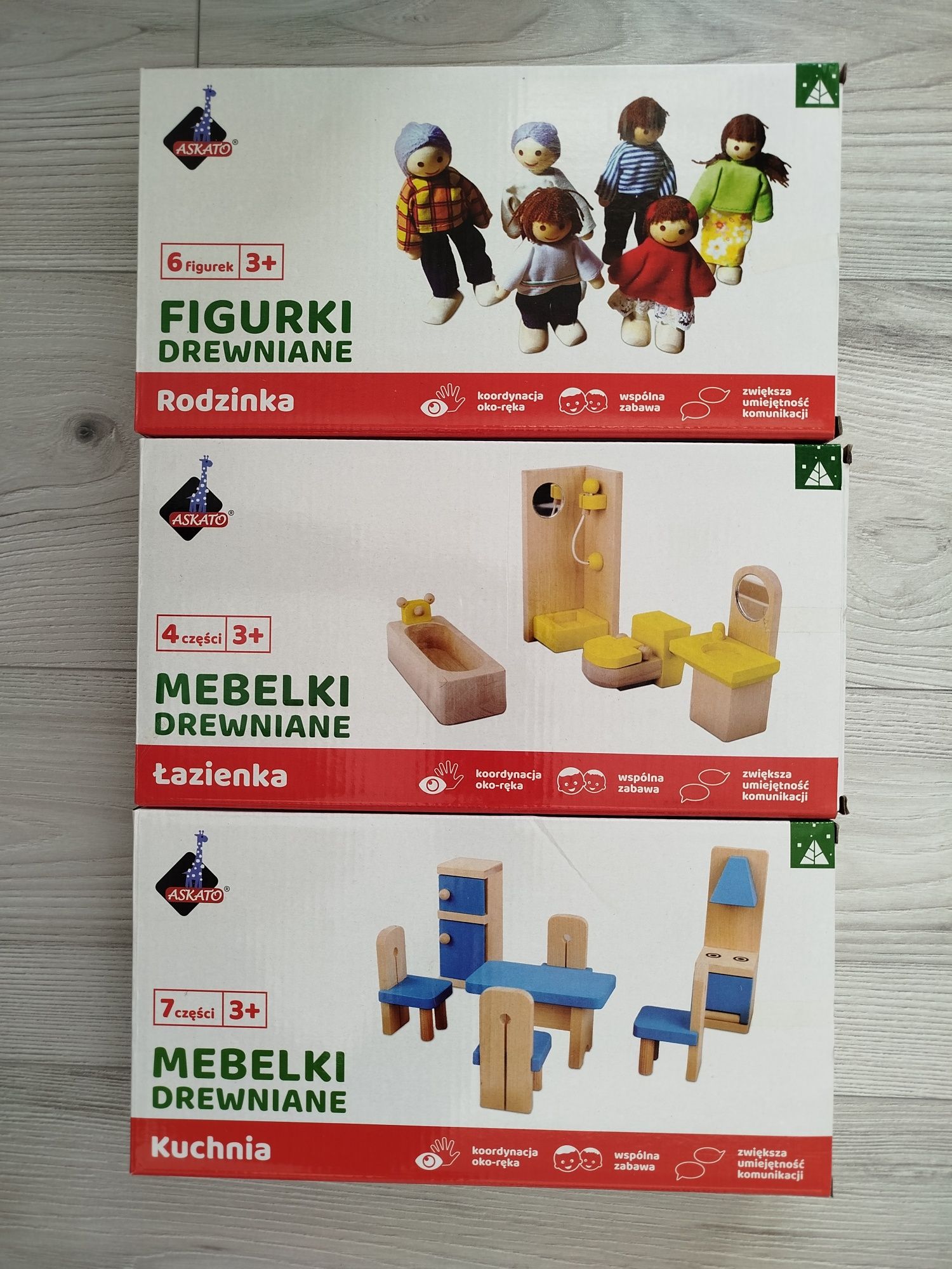 Drewniane laleczki + mebelki