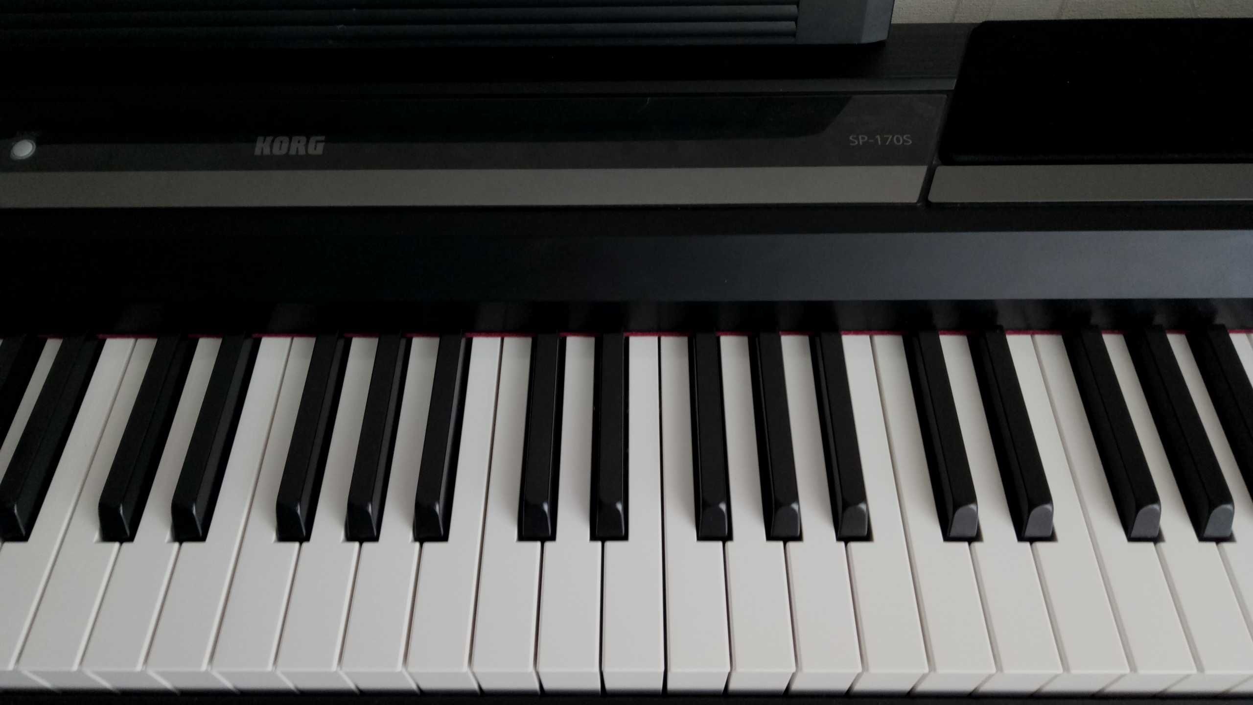KORG SP-170 S BK Цифровое пианино + стойка + банкетка